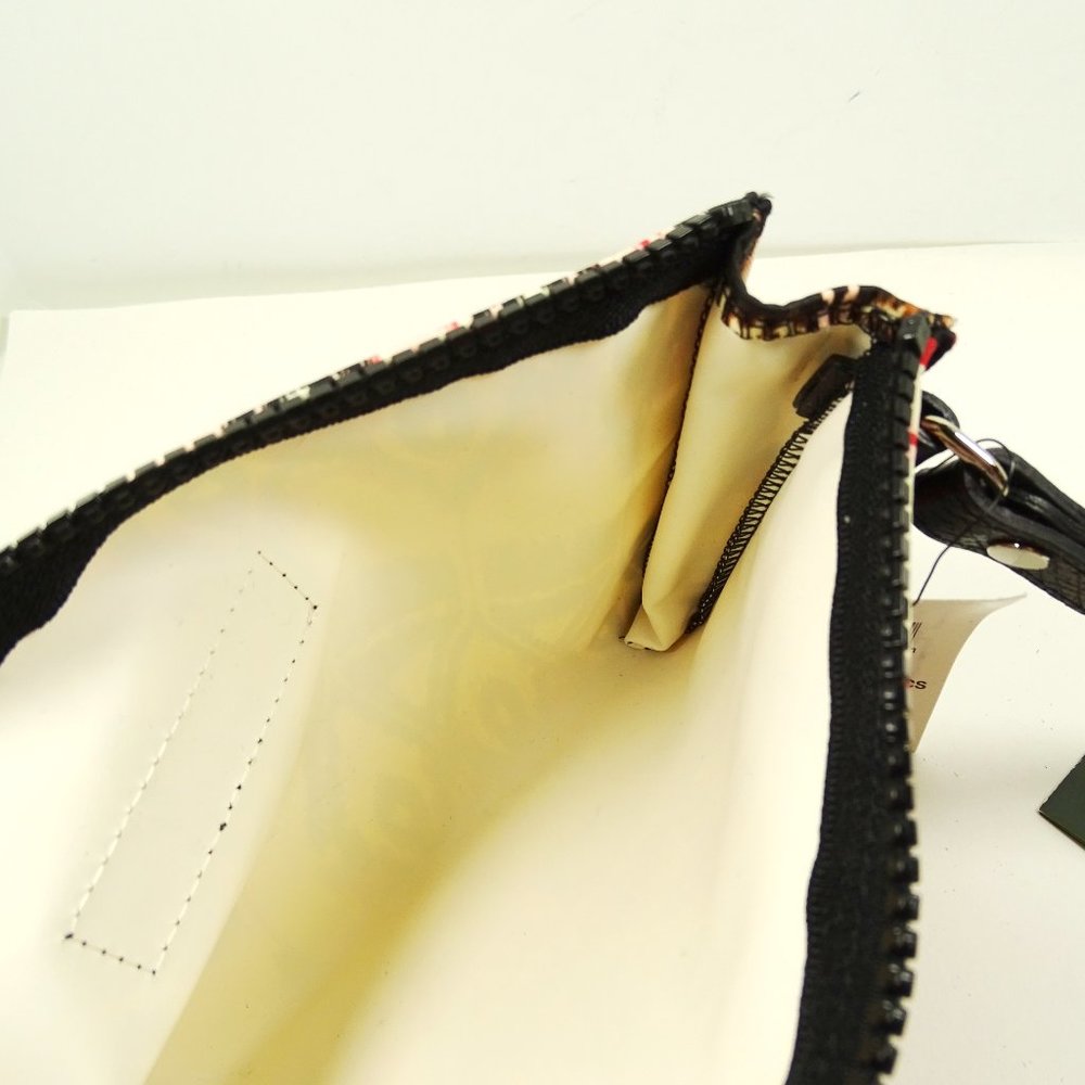 LONGCHAMP  Ikat  Nylon Zip Style L2541649328 Wristlet in Ivory - Picture 6 of 7